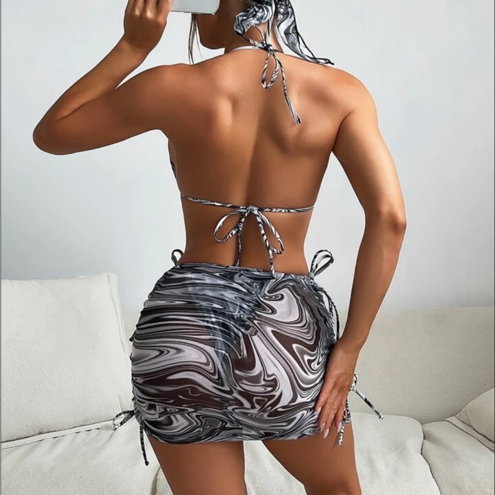 4 piece swimsuit set - Picture 3 of 3